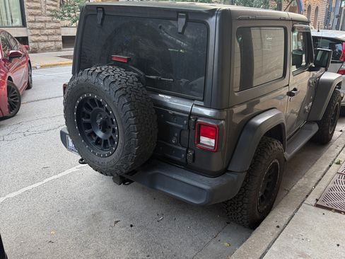 Used 2019 Jeep Wrangler Sport AWD/4WD image 4