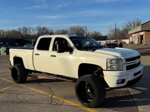 Used 2012 Chevrolet Silverado 2500 LT w/ Interior Plus Package image 1
