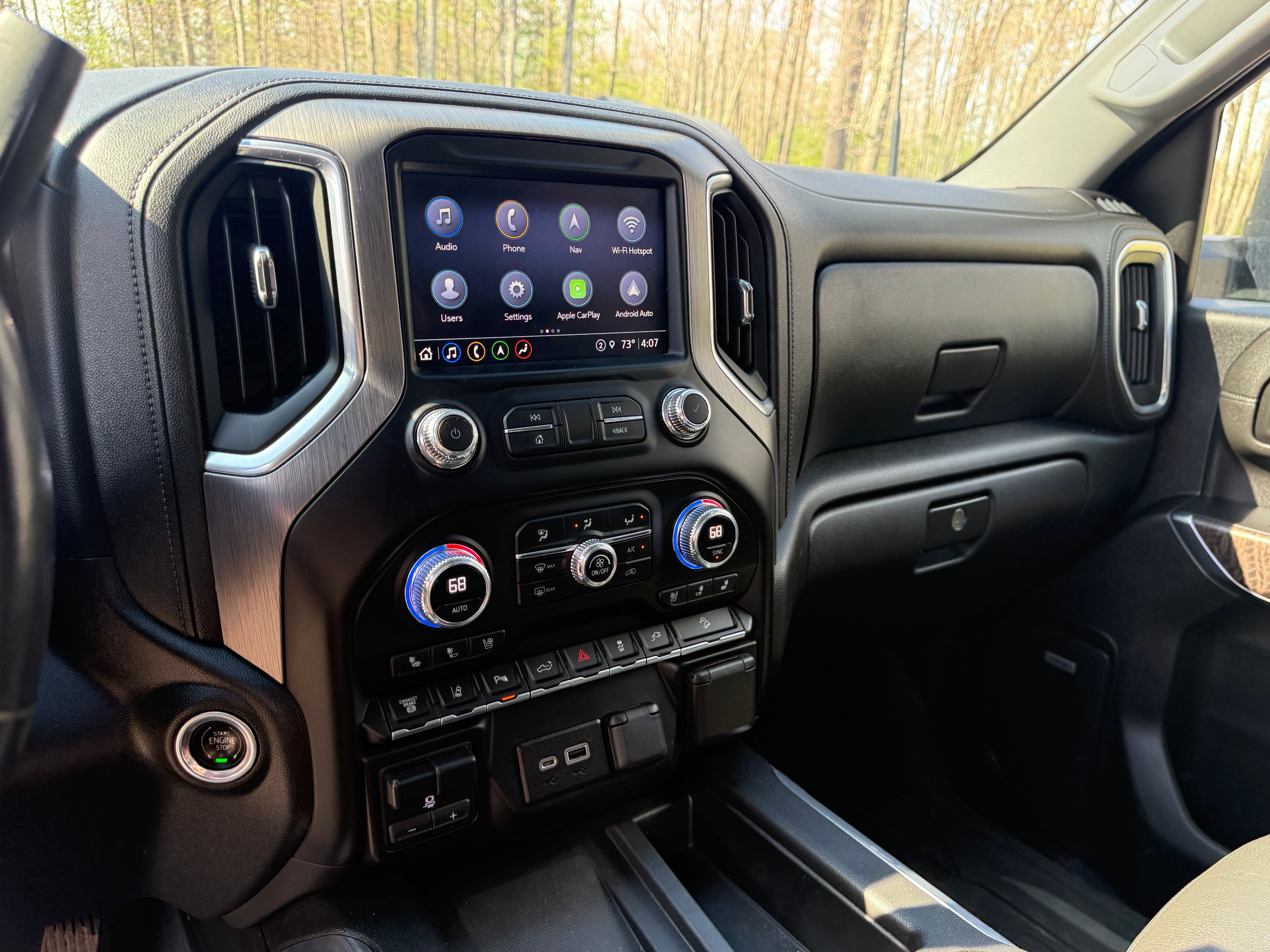 Used 2023 GMC Sierra 3500 Denali w/ Denali Ultimate Package AWD/4WD image 11