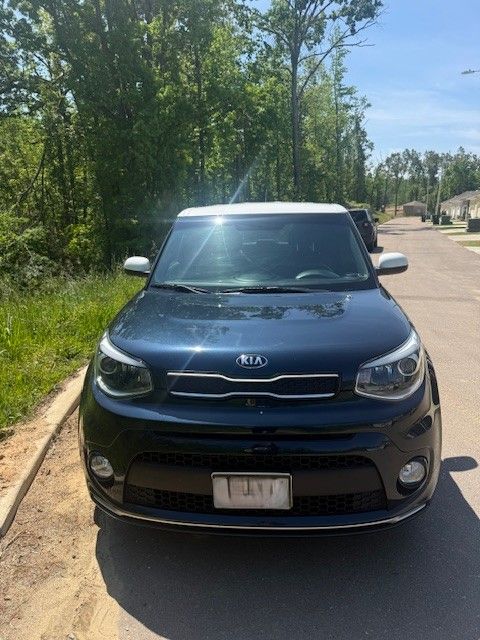 Used 2018 Kia Soul + FWD image 4