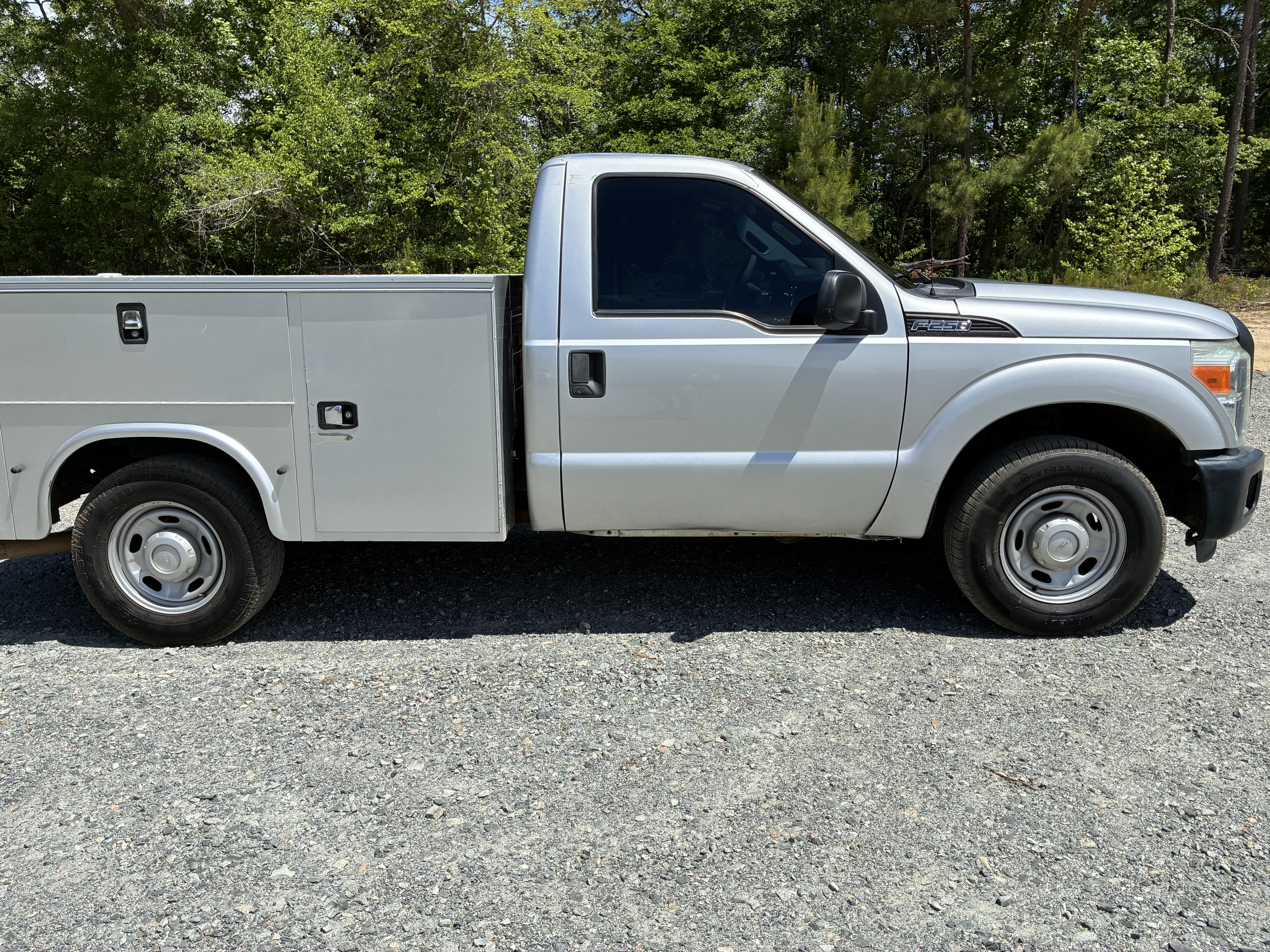 Used 2015 Ford F250 XL RWD image 4