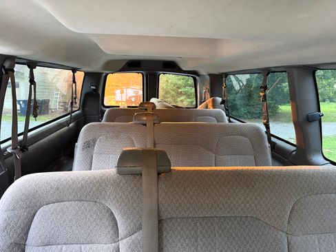 Used 2016 Chevrolet Express 3500 LT w/ LT Preferred Equipment Group RWD image 5