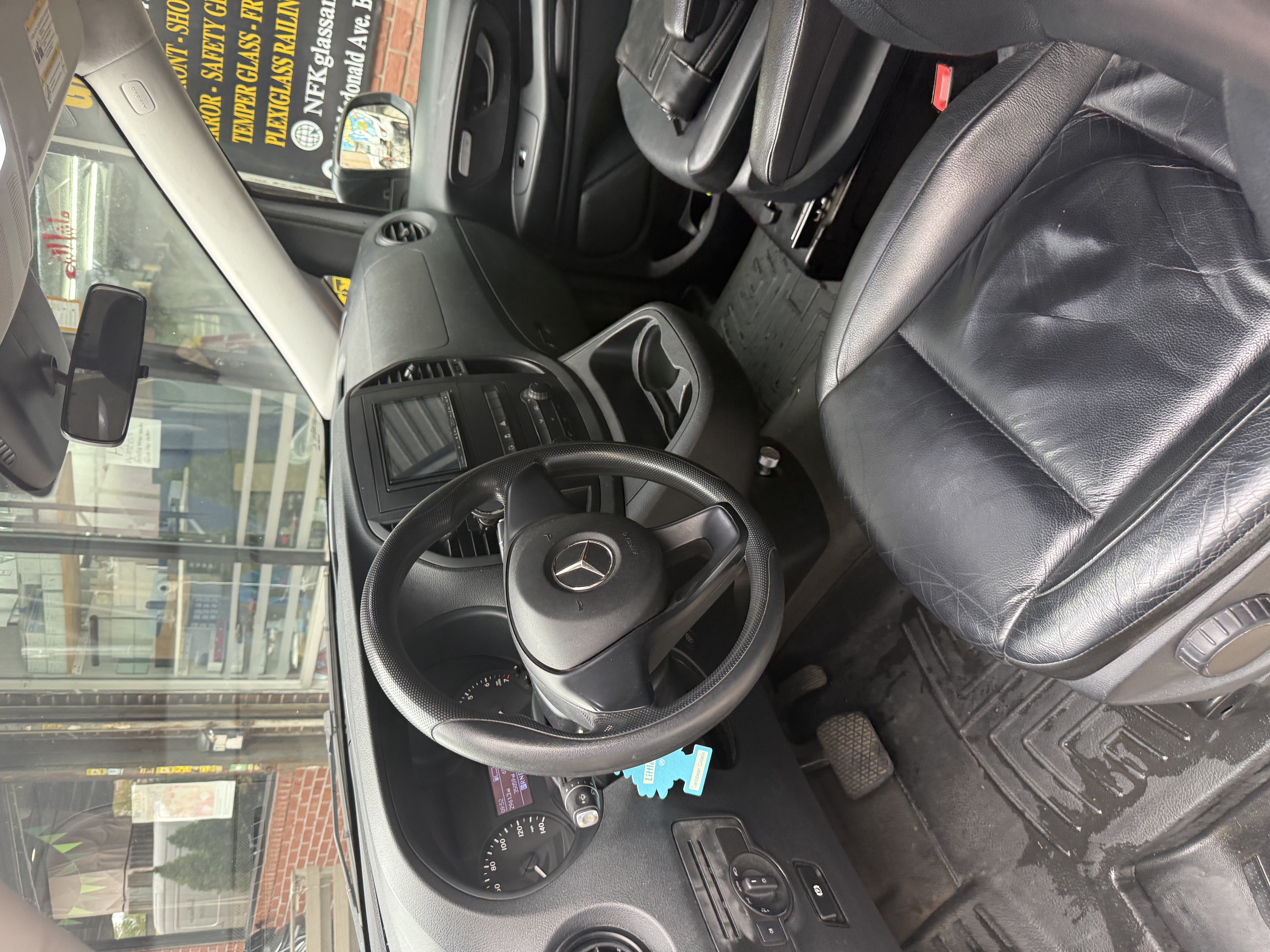 Used 2017 Mercedes-Benz Metris image 11