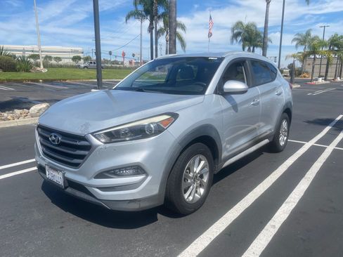 Used 2018 Hyundai Tucson SEL image 1