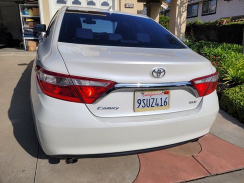 Used 2015 Toyota Camry XLE image 6
