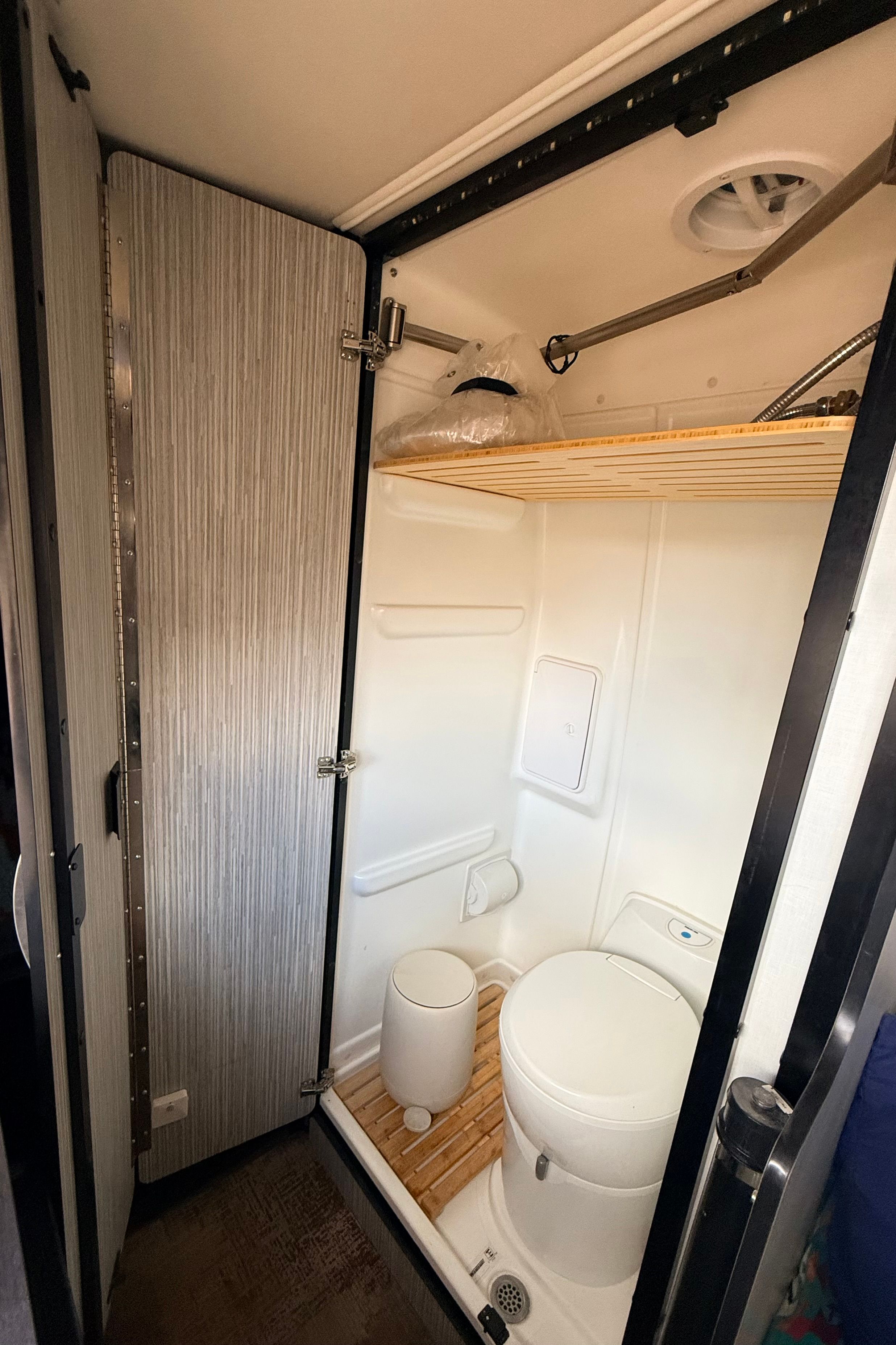 Used 2019 Mercedes-Benz Sprinter 2500 image 10