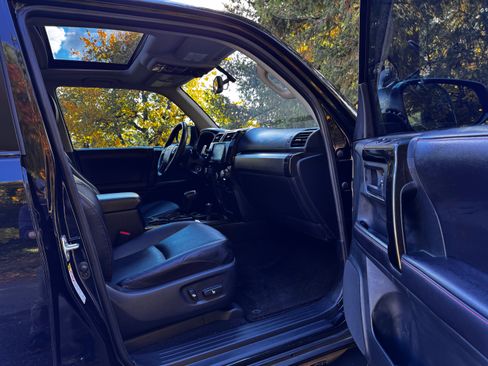 Used 2016 Toyota 4Runner Trail Premium image 13