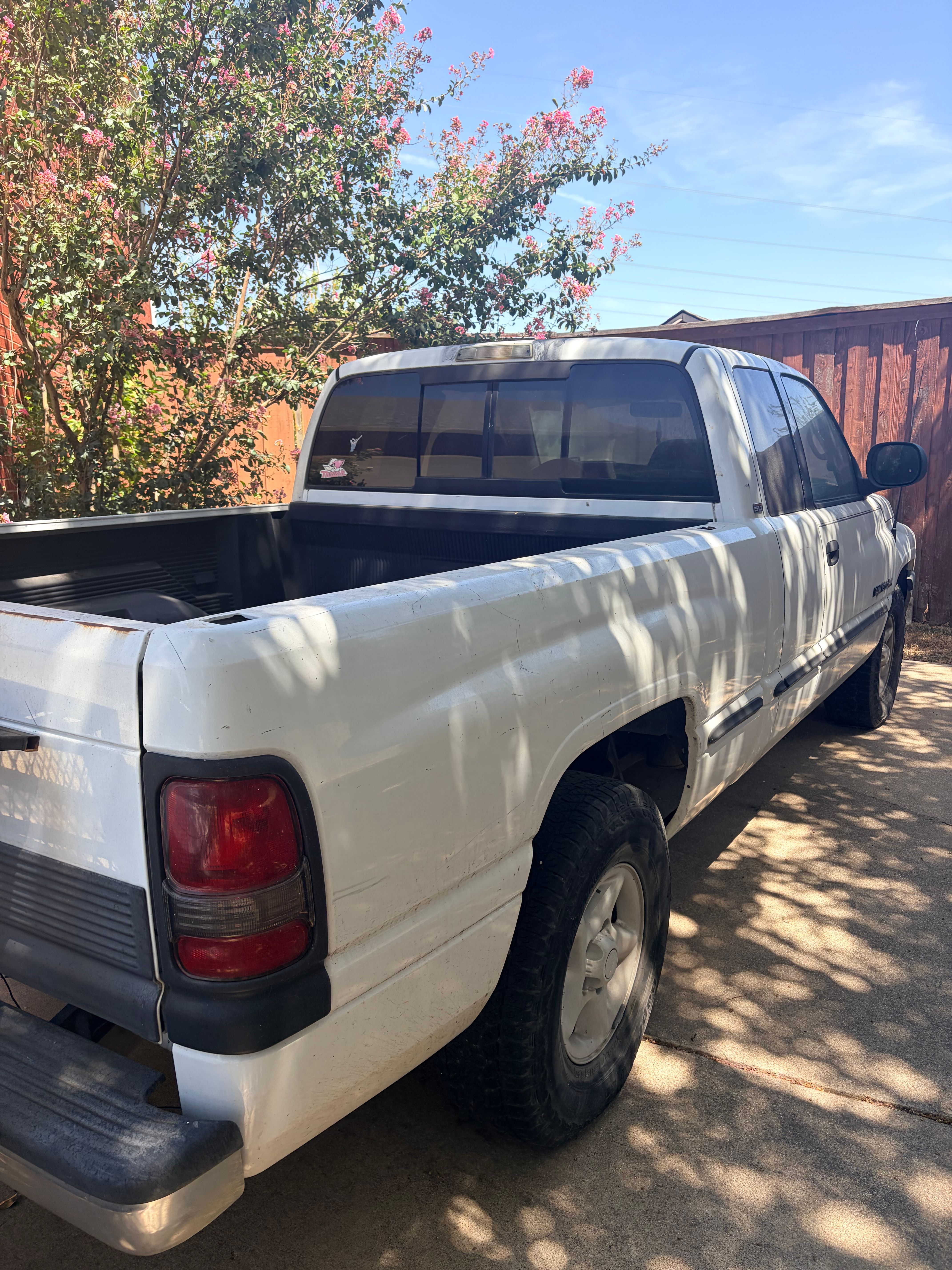 Used 1998 Dodge Ram 1500 Truck 2WD Quad Cab image 2