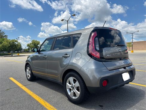 Used 2019 Kia Soul w/ Convenience Package FWD image 6