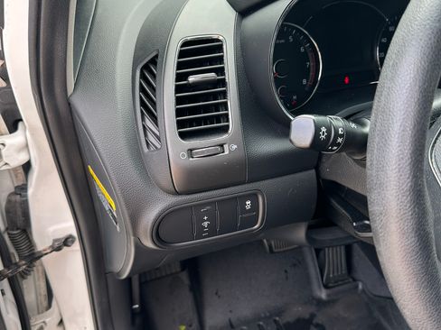 Used 2017 Kia Forte LX image 15