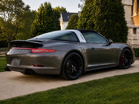 Used 2014 Porsche 911 Targa 4S AWD/4WD image 5