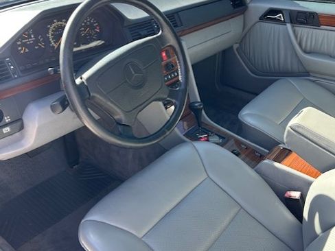 Used 1994 Mercedes-Benz E 320 Sedan image 10