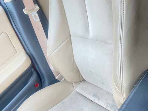 Used 2006 Pontiac Grand Prix GXP w/ Sun And Sound Package image 9