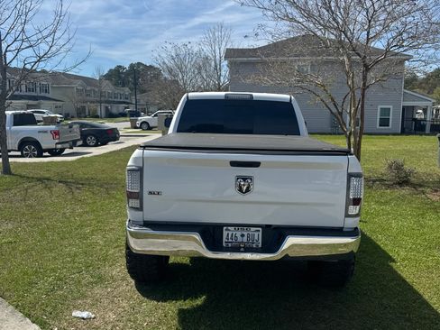 Used 2019 RAM 1500 Classic SLT image 5