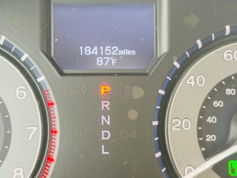 Used 2012 Honda Odyssey Touring Elite image 8