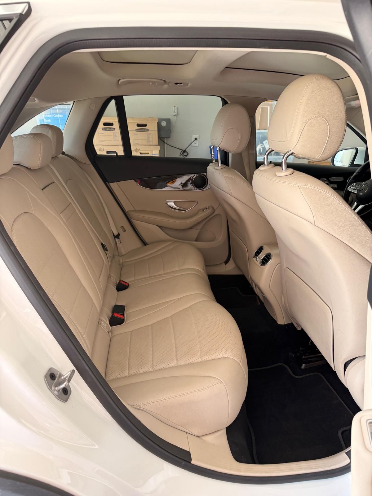 Used 2022 Mercedes-Benz GLC 300 image 11