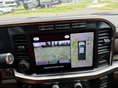 Used 2024 Ford F250 King Ranch w/ FX4 Off-Road Package image 10