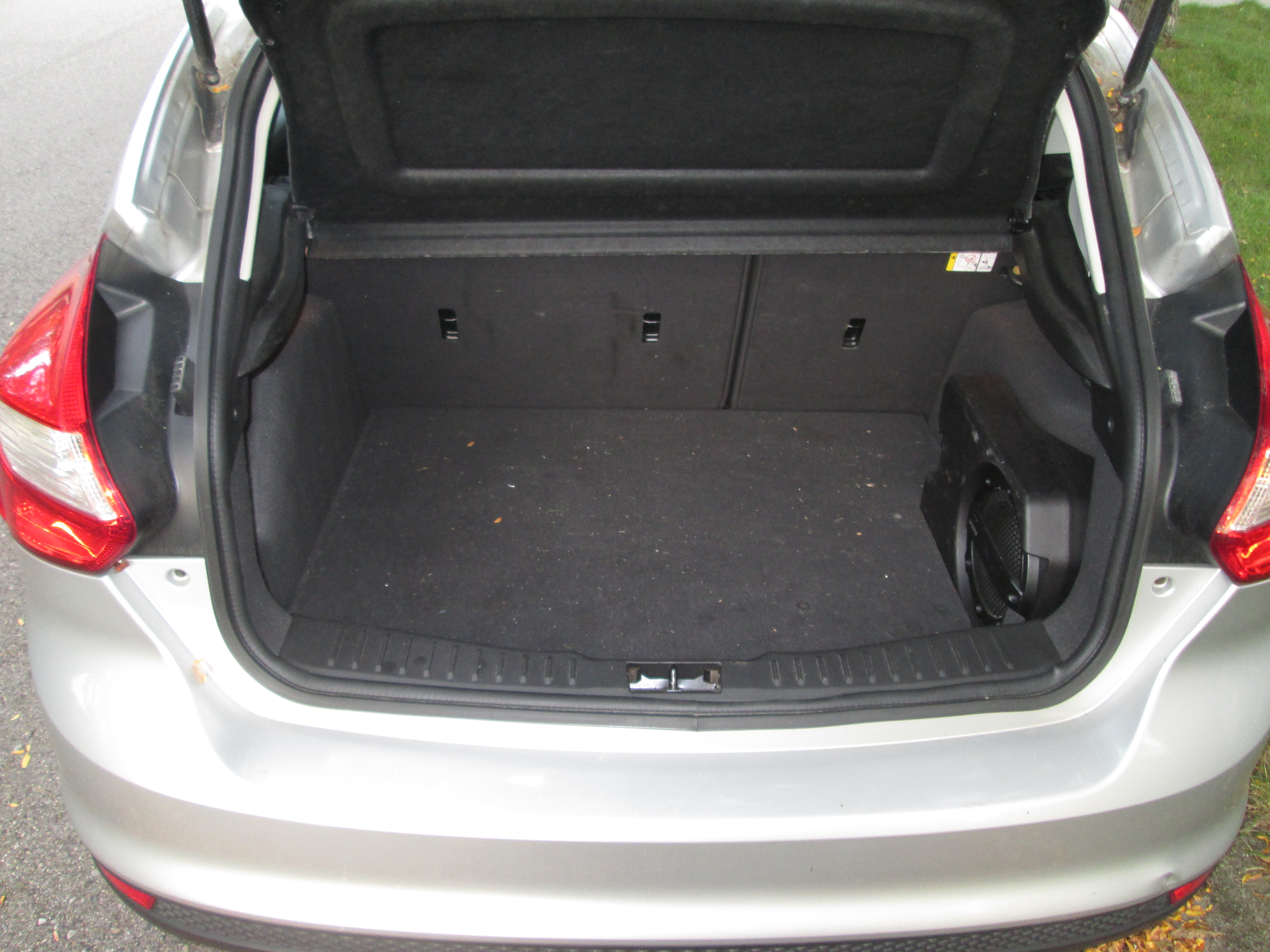 Used 2012 Ford Focus SEL FWD image 8