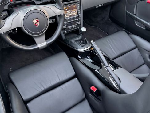 Used 2011 Porsche Boxster Spyder image 29