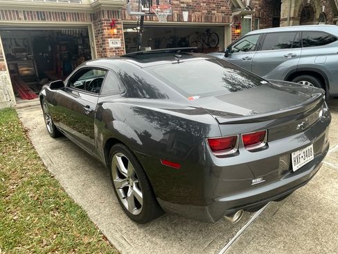 Used 2010 Chevrolet Camaro SS w/ RS Package image 8
