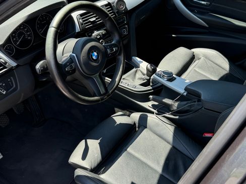 Used 2017 BMW 340i xDrive Sedan AWD/4WD image 16