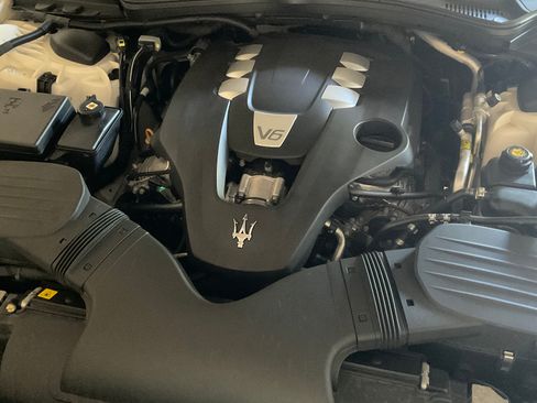 Used 2017 Maserati Ghibli w/ Luxury Package image 11