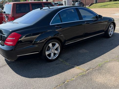 Used 2011 Mercedes-Benz S 550 4MATIC image 5
