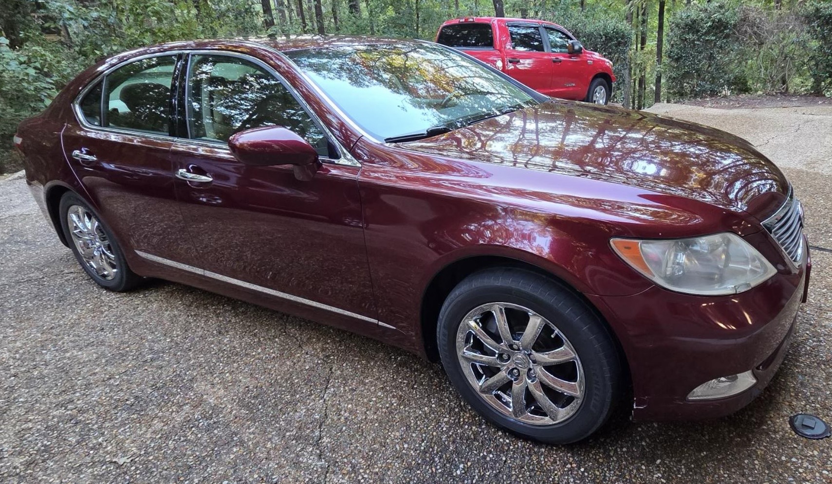 Used 2007 Lexus LS 460 RWD image 2