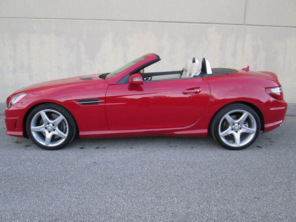 Used 2015 Mercedes-Benz SLK 250 image 1