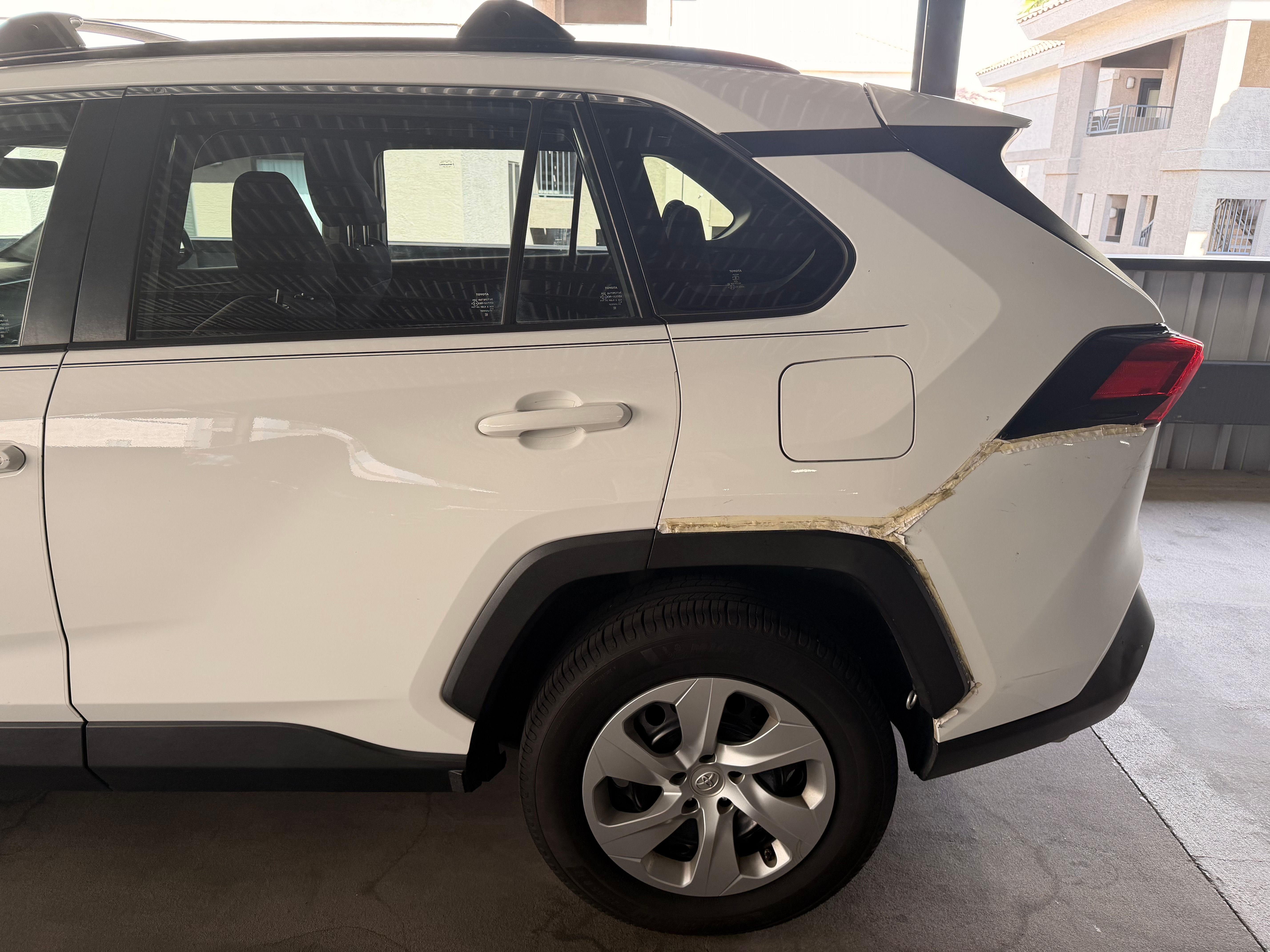 Used 2020 Toyota RAV4 LE AWD/4WD image 12