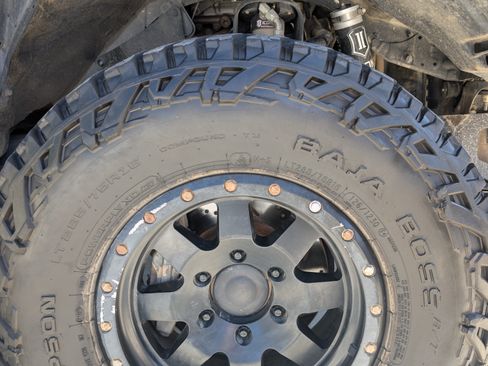 Used 2015 Toyota Tacoma 4x4 Double Cab w/ TRD Off-Road Package image 26