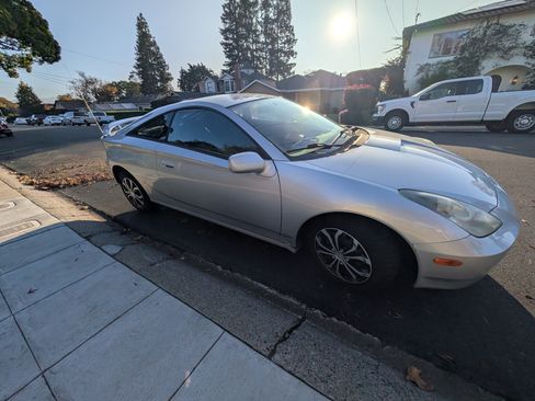 Used 2002 Toyota Celica GT image 4