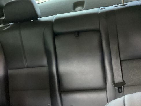 Used 2018 Chevrolet Impala LT FWD image 1