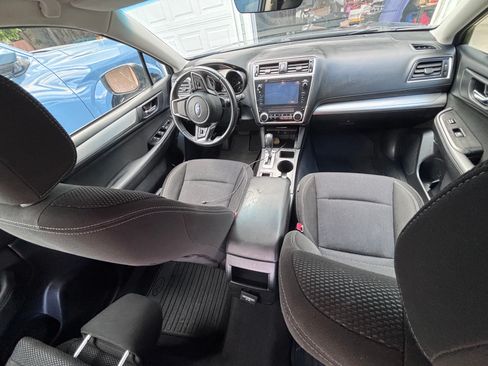 Used 2018 Subaru Outback 2.5i Premium AWD/4WD image 28