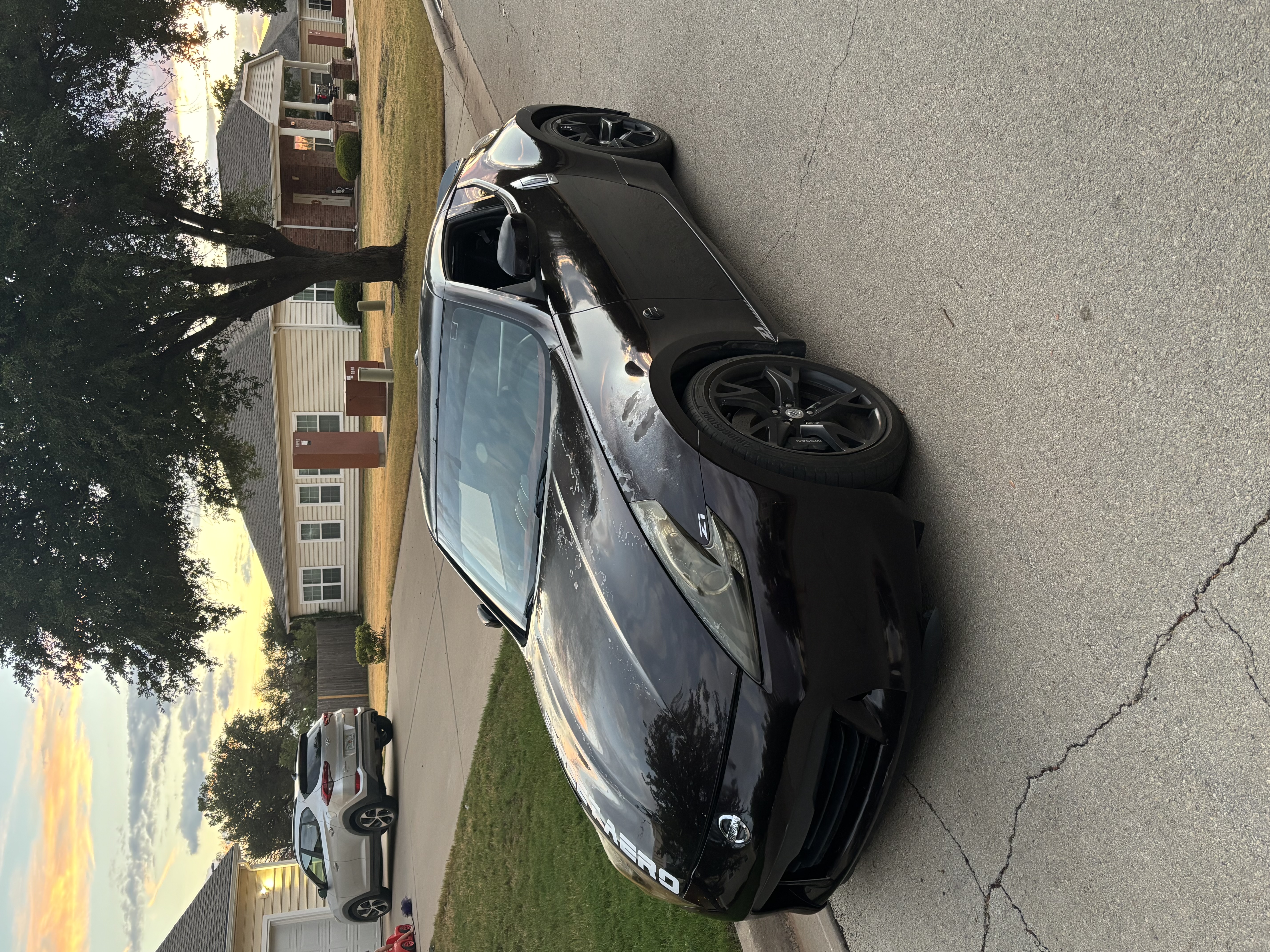 Used 2010 Nissan 370Z Touring w/ Sport Pkg RWD image 6