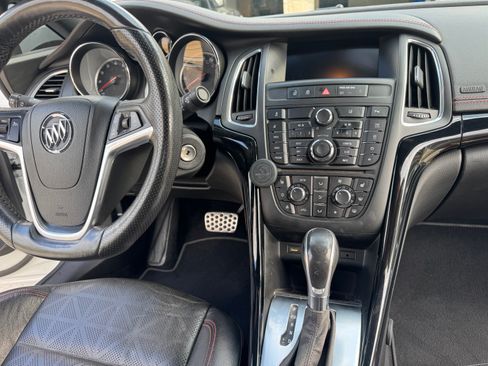 Used 2018 Buick Cascada Sport Touring w/ Dark Effects Package image 9