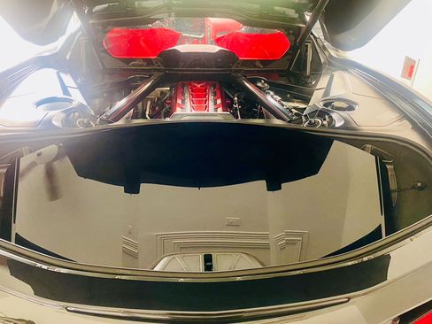 Used 2024 Chevrolet Corvette Stingray Premium Cpe w/ LPO, Roadside Safety Package image 5