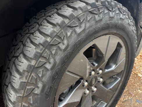 Used 2022 Ford F150 Lightning Lariat w/ Equipment Group 511A High image 28