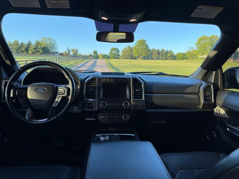 Used 2018 Ford Expedition Limited AWD/4WD image 13