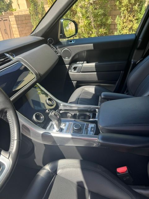 Used 2020 Land Rover Range Rover Sport HSE AWD/4WD image 6