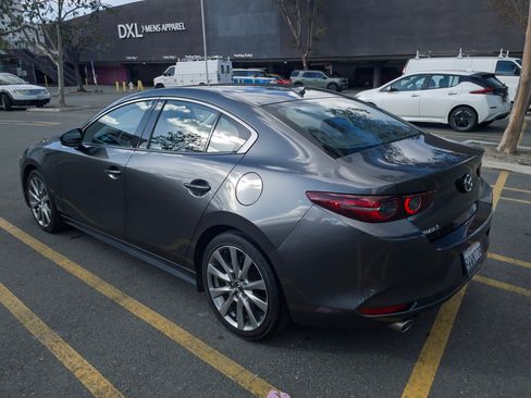 Used 2021 MAZDA MAZDA3 s image 8