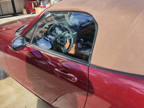 Used 2006 MAZDA MX-5 Miata Grand Touring w/ Premium Pkg RWD image 14