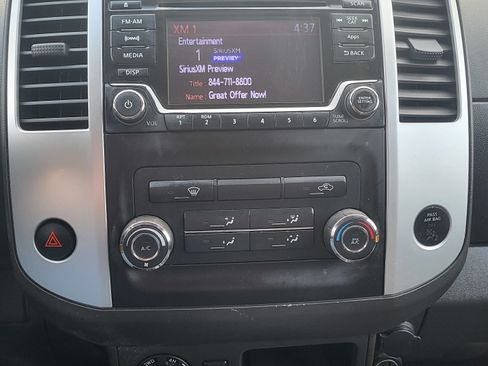 Used 2015 Nissan Frontier SV image 11