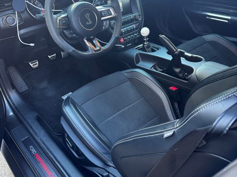 Used 2017 Ford Mustang Shelby GT350 image 12