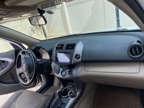 Used 2008 Toyota RAV4 Limited AWD/4WD image 9
