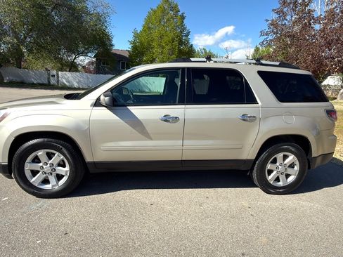 Used 2016 GMC Acadia SLE image 2