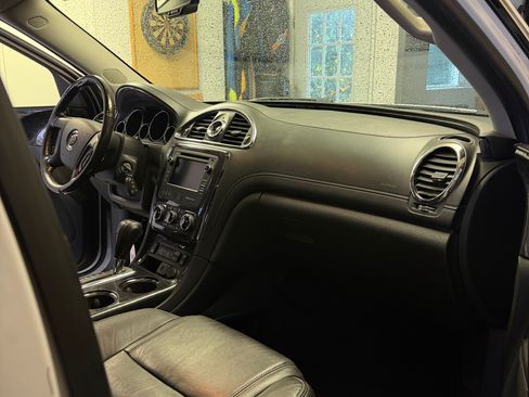 Used 2016 Buick Enclave Leather image 18