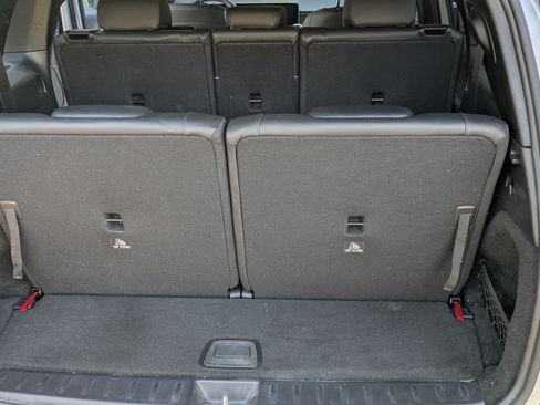 Used 2020 Mercedes-Benz GLB 250 4MATIC image 11