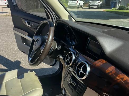 Used 2014 Mercedes-Benz GLK 350 2WD image 8
