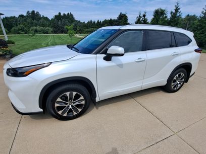 Used 2022 Toyota Highlander XLE